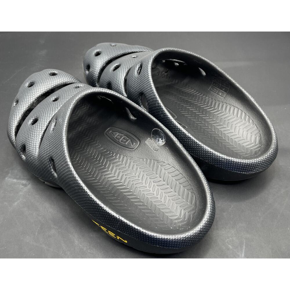 KEEN Yogui Arts Slipper Graphite Slip On Clogs Ye Shoes Mens Size 10 FAST SHIP - Picture 14 of 15